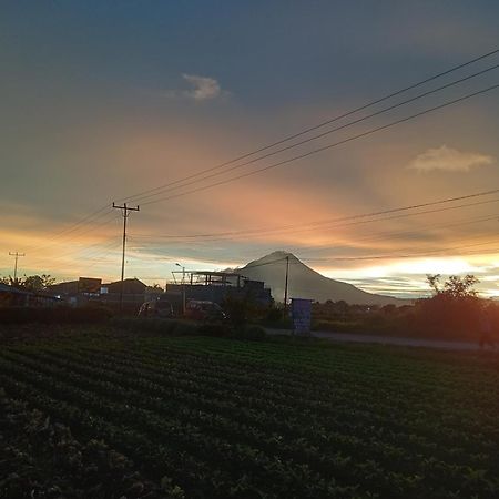 Vulkaan Homestay 不拉士打宜 外观 照片