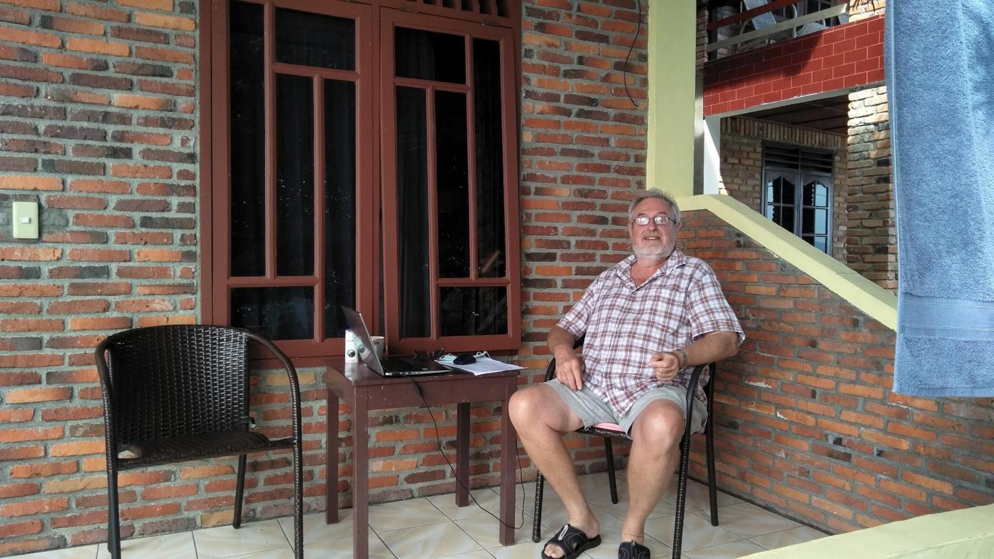 Vulkaan Homestay 不拉士打宜 外观 照片