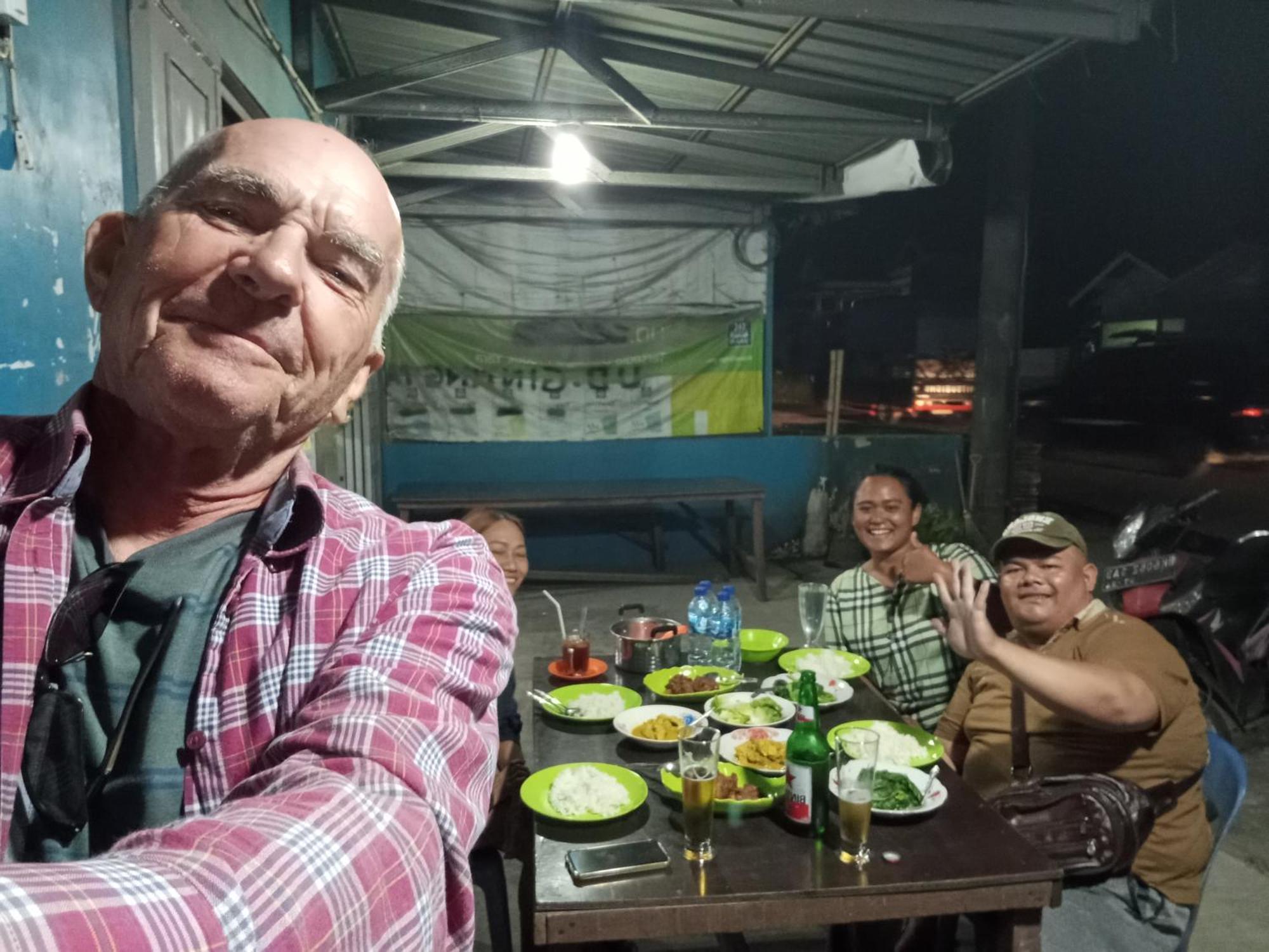 Vulkaan Homestay 不拉士打宜 外观 照片