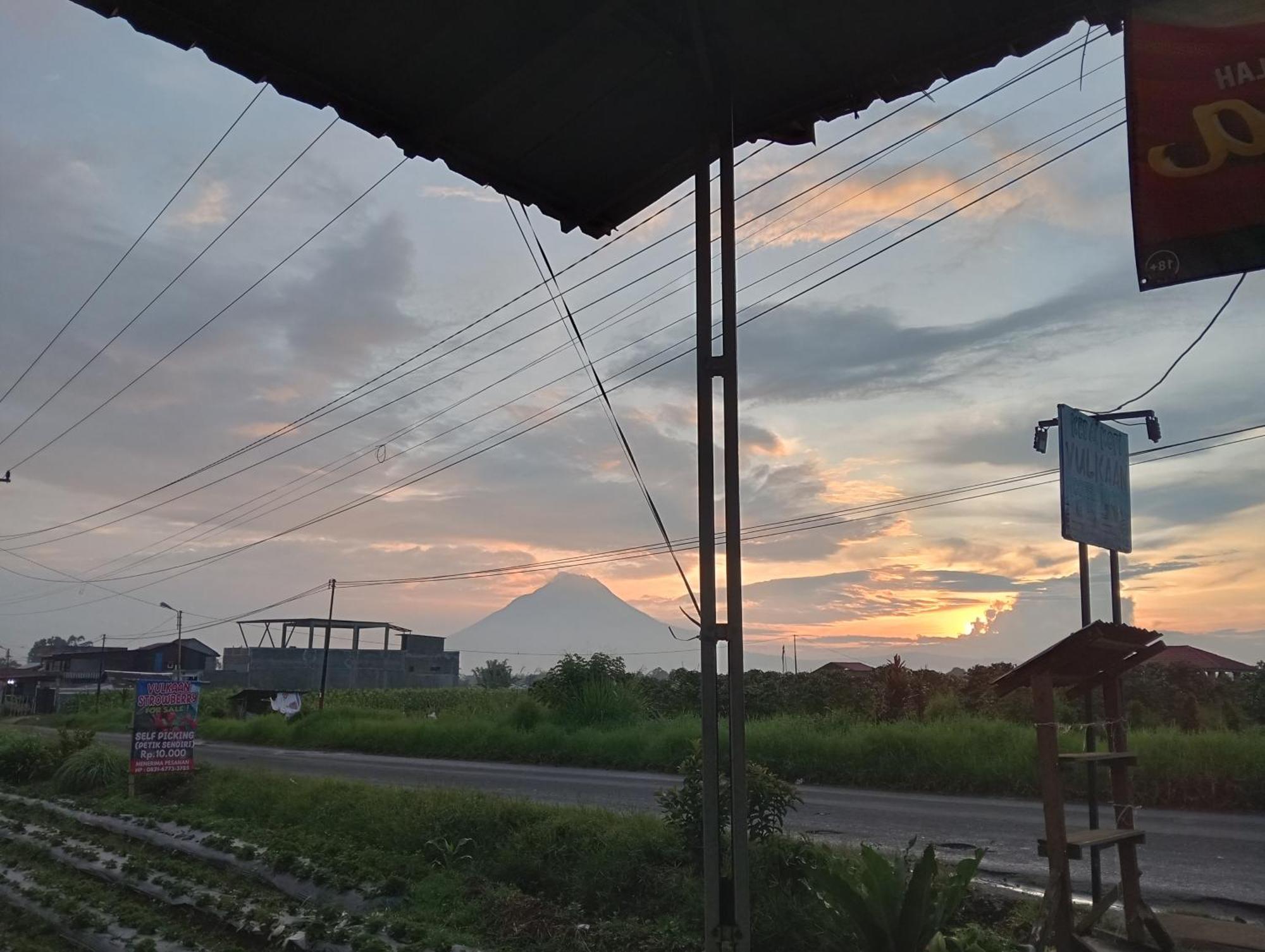 Vulkaan Homestay 不拉士打宜 外观 照片