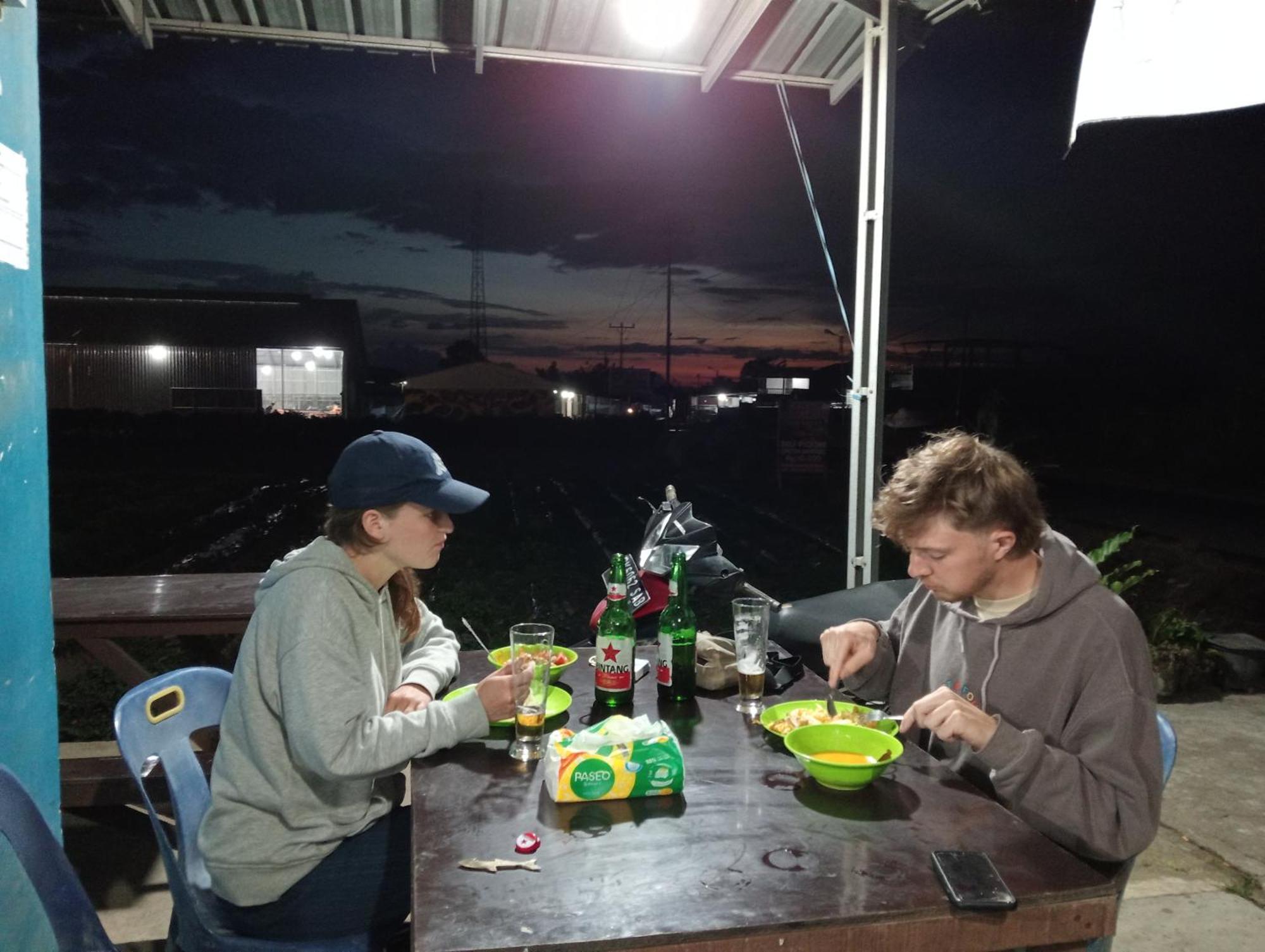 Vulkaan Homestay 不拉士打宜 外观 照片