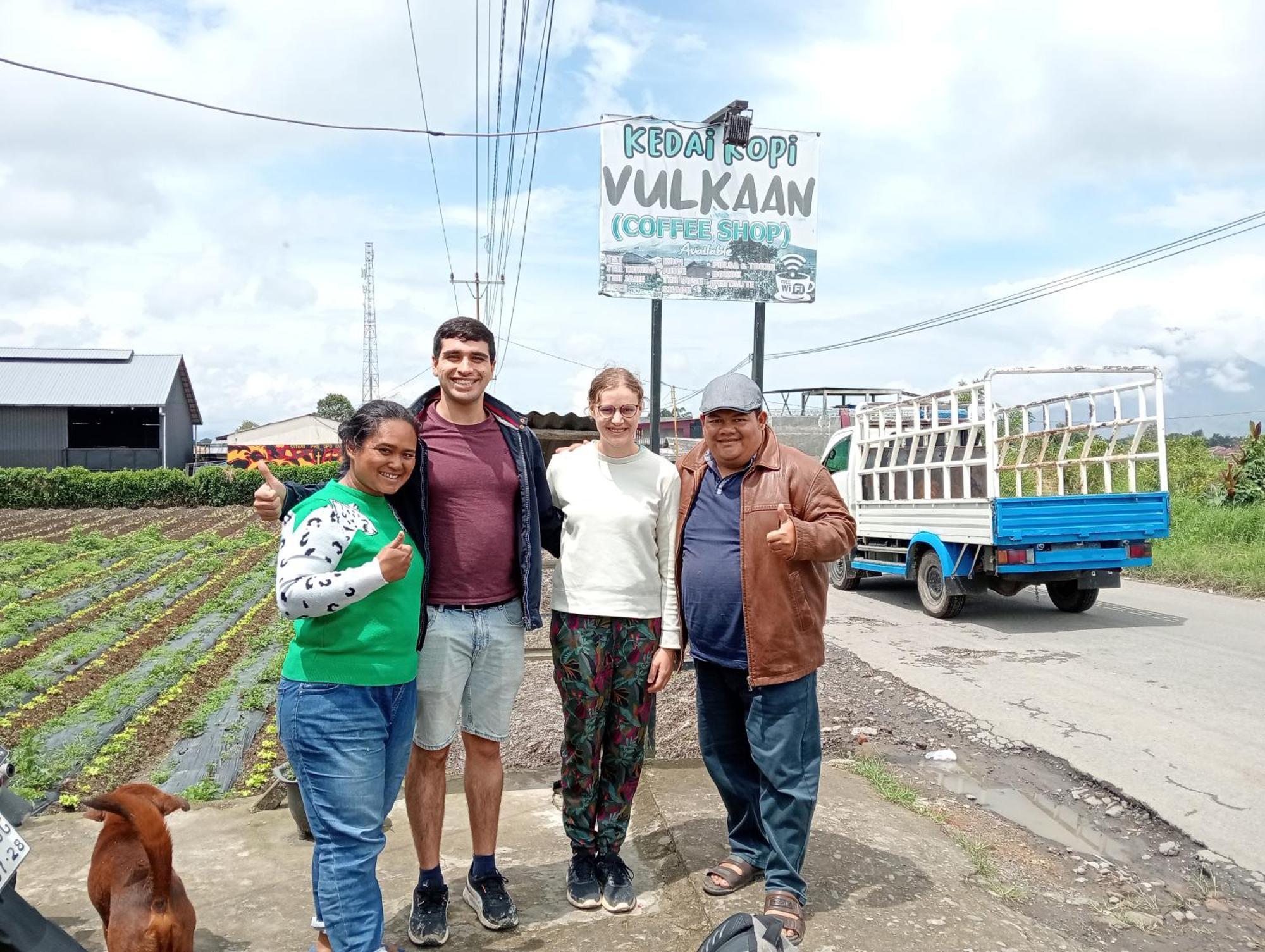 Vulkaan Homestay 不拉士打宜 外观 照片